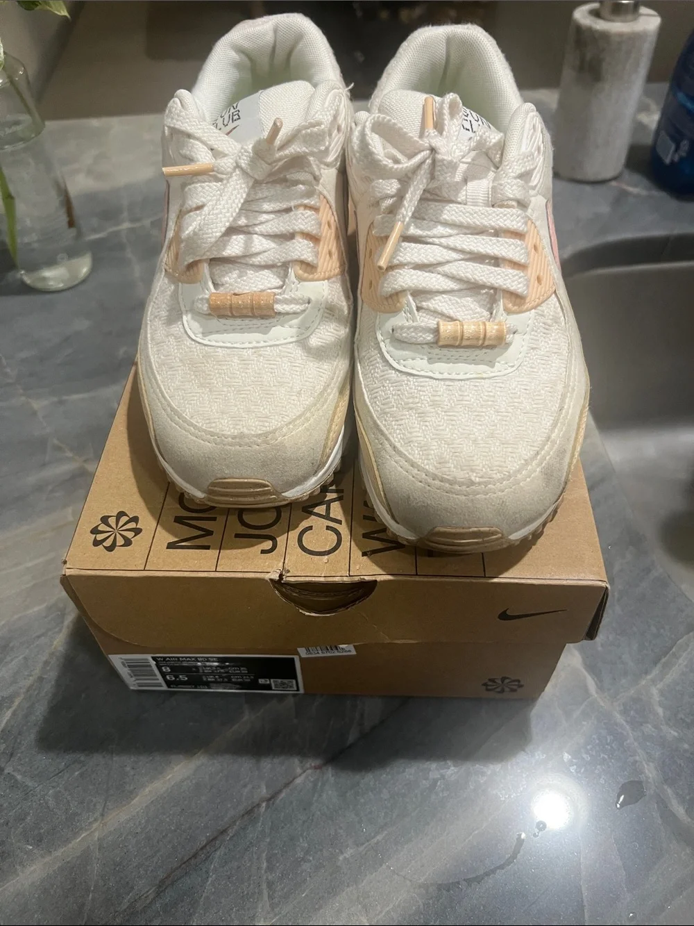 Nike Wimens Air Max 90 SE Cream White Pink Casual Sneakers